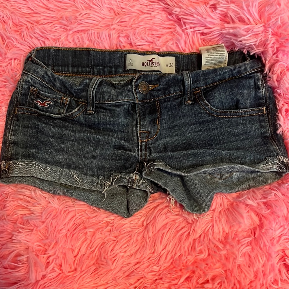 (102) FREE* (when bundled) HOLLISTER womens/juniors Jean shorts - 0/W24